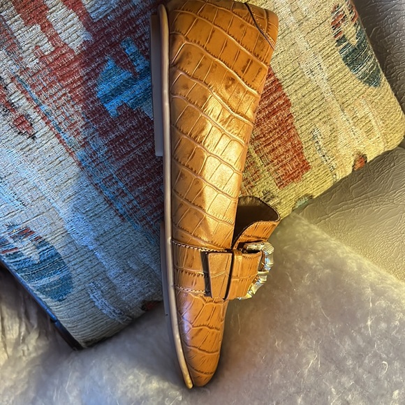 Fit Flop EUC snake embossed flats with gold bamboo buckles. Ladies size 9. - Picture 5 of 10